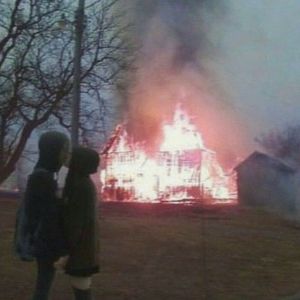 在厨房里脱麻麻的内裤
